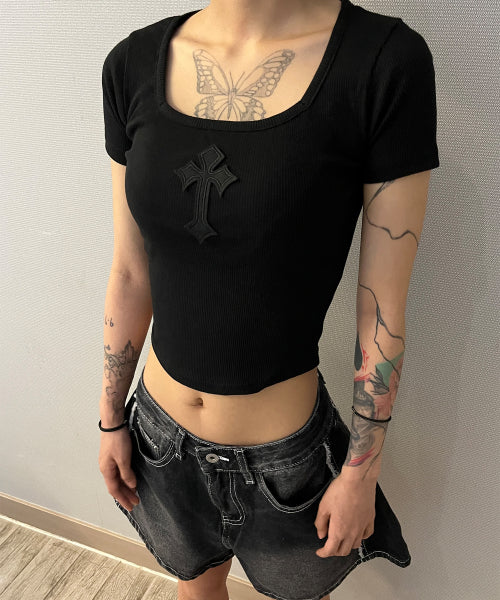CROSS SQUARE NECK T-SHIRT - 8 COLORS BLACK