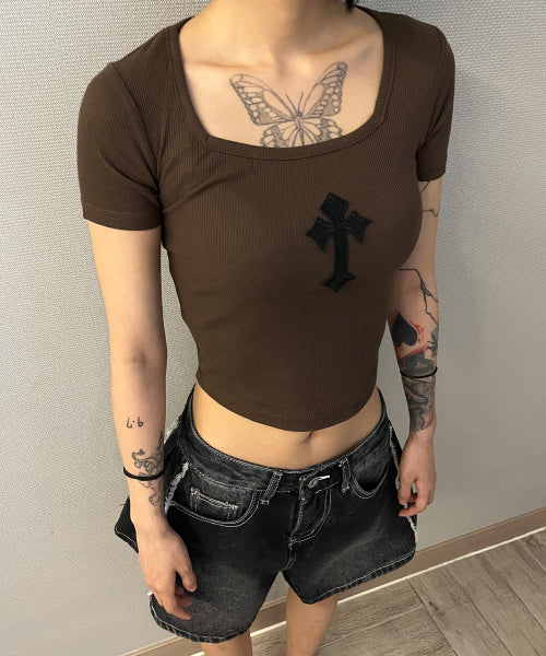 CROSS SQUARE NECK T-SHIRT - 8 COLORS BROWN
