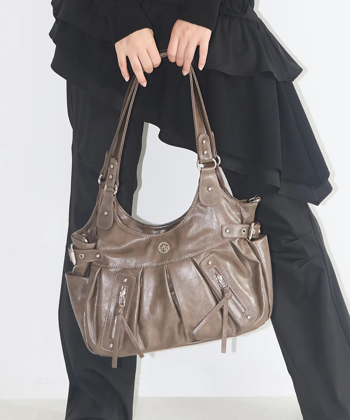 AMBER BUCKLE SHOULDER BAG BEIGE