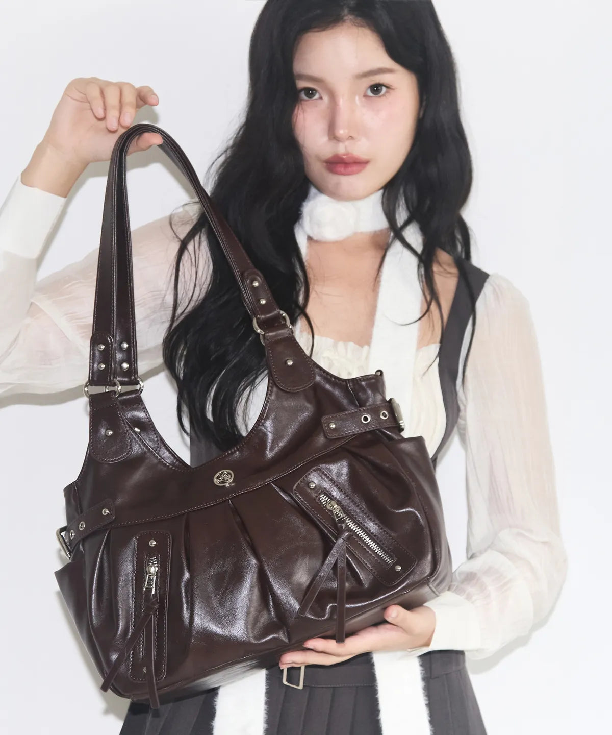 AMBER BUCKLE SHOULDER BAG BROWN