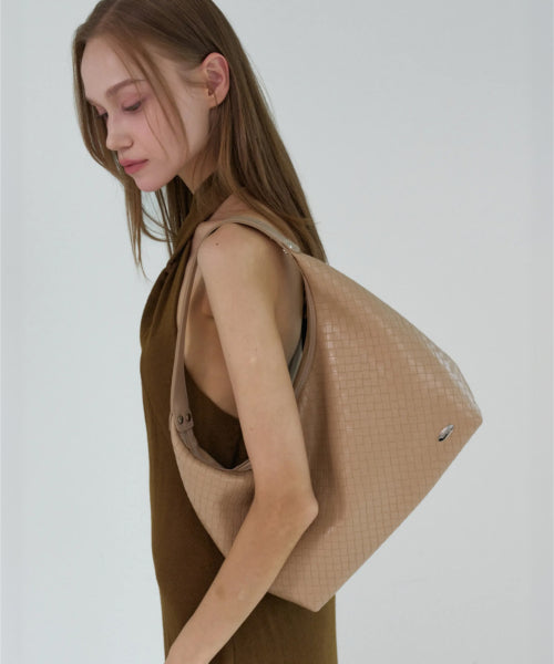 FLOW WEAVING HOBO BAG - 3 COLORS BLACK