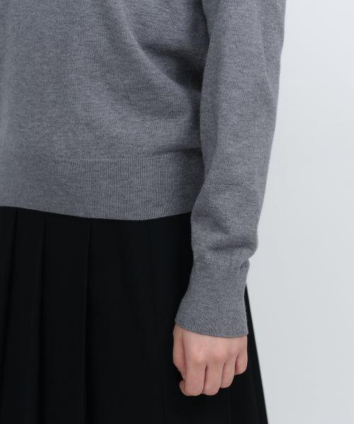 WOMEN'S ESSENTIAL V-NECK KNIT - 9 COLORS GREY