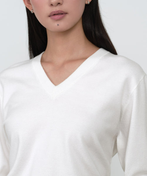 WOMEN'S ESSENTIAL V-NECK KNIT - 9 COLORS IVORY