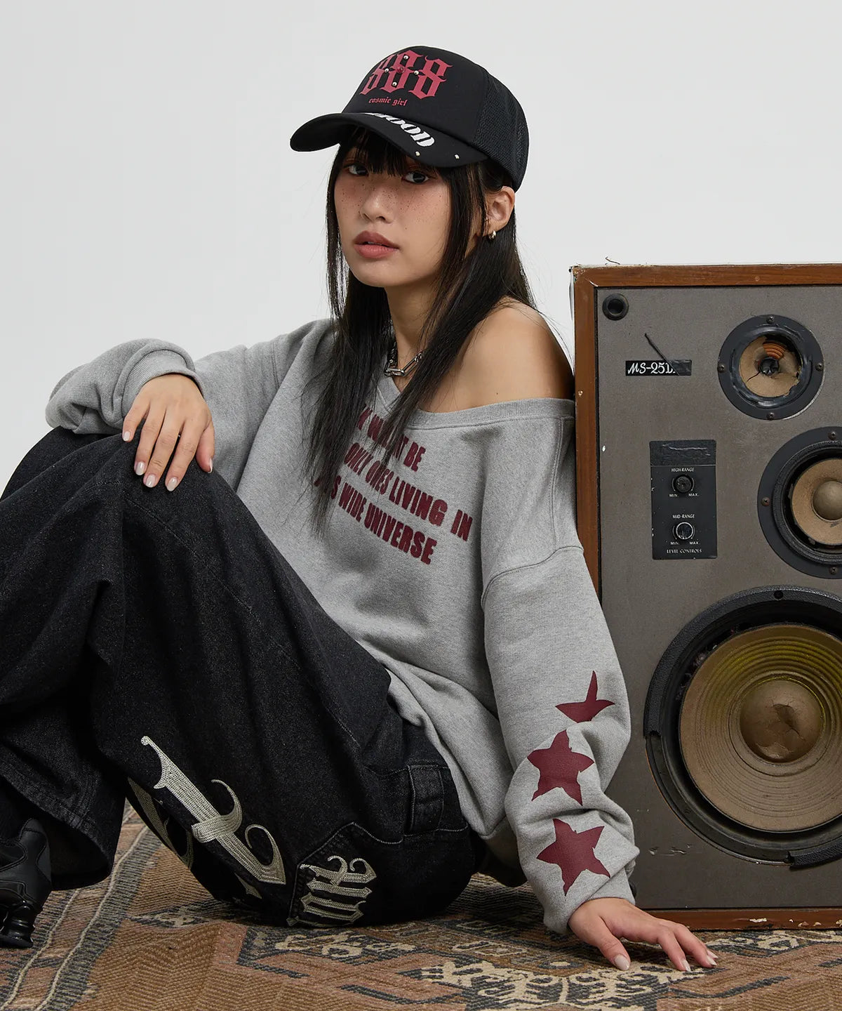 THREE STAR LETTERING OFF SHOULDER SWEATSHIRT - 2 colors