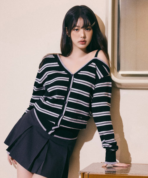 ONE OFF SHOULDER STRIPE WOOL BLENDED CARDIGAN - 3 color #WONYOUNG同款! BLACK