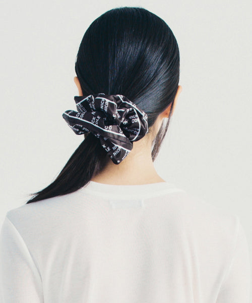 NICOLE LOGO SATIN HAIR SCRUNCHIE #徐睿知同款! - 2 COLORS BLACK