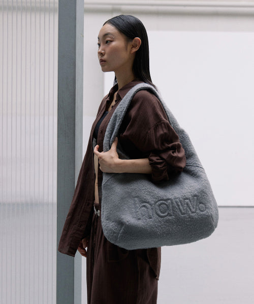 WOOL PEBBLE BAG - 4 COLORS