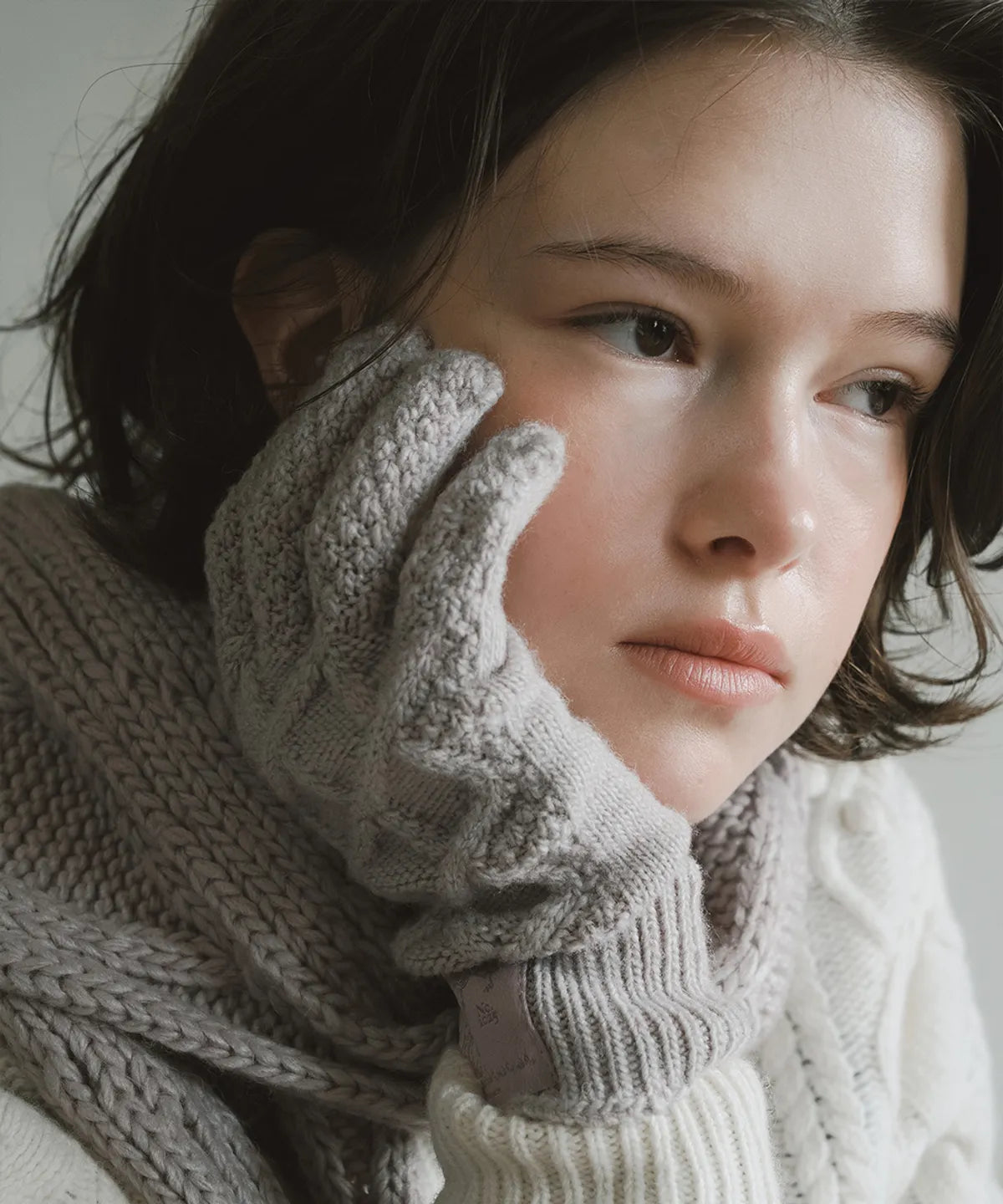 DIAMOND CABLE GLOVES - 4 colors