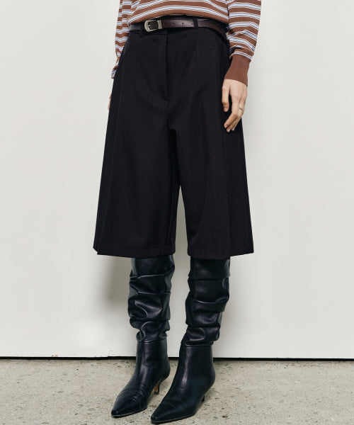 WIDE PINTUCK BERMUDA PANTS #徐睿知同款! - 2 COLORS BLACK