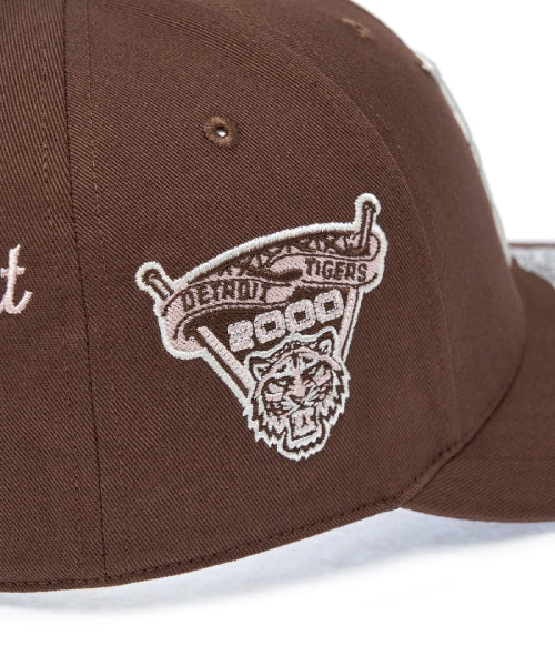 SIGNATURE ALL-OVER PATCH STRUCTURED BALL CAP LA #KARINA同款! - 5 COLORS BROWN
