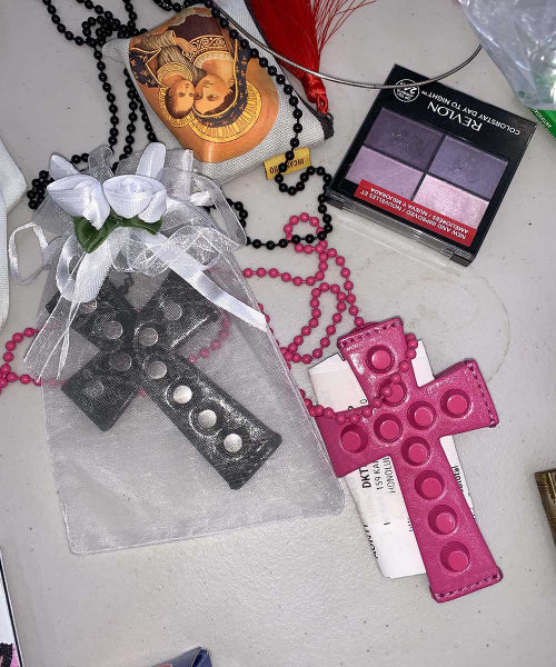 CROSS STUD STRAP WALLET PINK