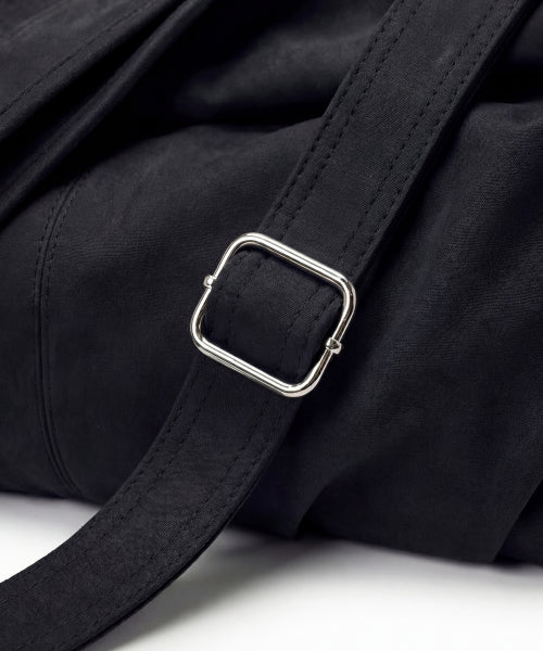 FORM SHOULDER BAG BLACK - 2 COLORS BLACK
