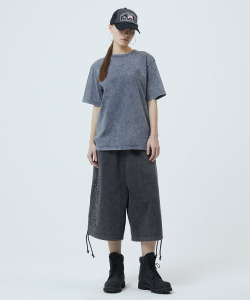 WASHED SOLAR APPLIQUE TEE - 2 COLORS