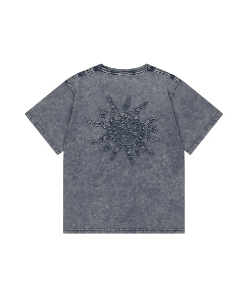 WASHED SOLAR APPLIQUE TEE - 2 COLORS