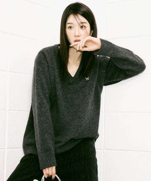 BUTTERFLY PATCH V-NECK KNIT #徐睿知同款! - 3 COLORS CHARCOAL