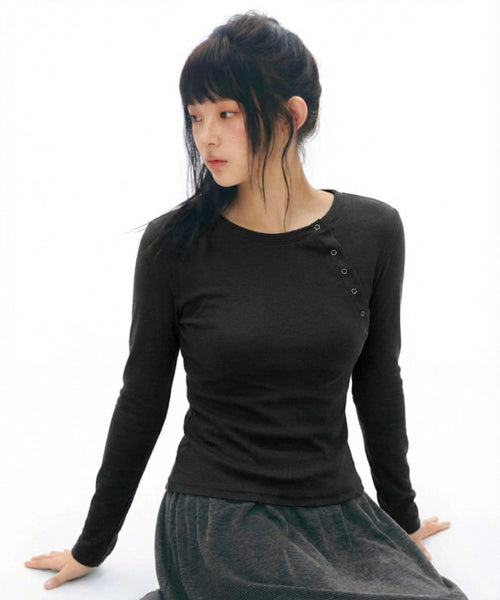 DIAGONAL SNAP BUTTON SLEEVE LONG - 2 COLORS BLACK