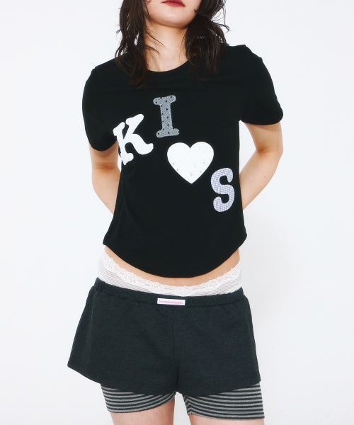 MESSY KISS LOGO APPLIQUE T-SHIRT BLACK