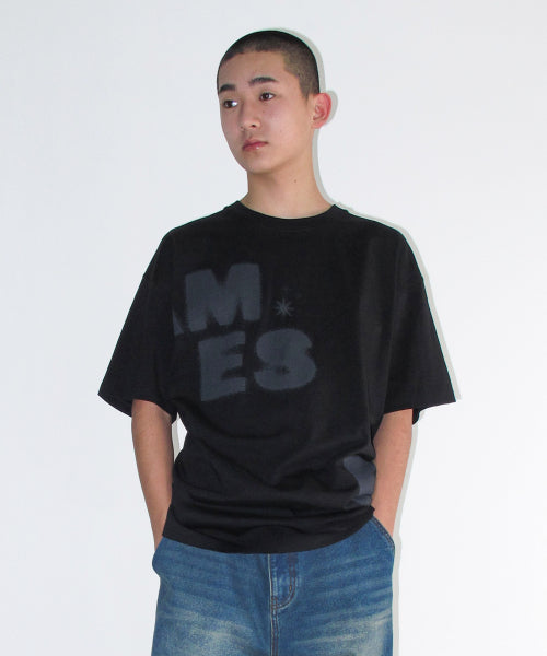 SPRAY 52 TYPO TEE - 3 COLORS BLACK