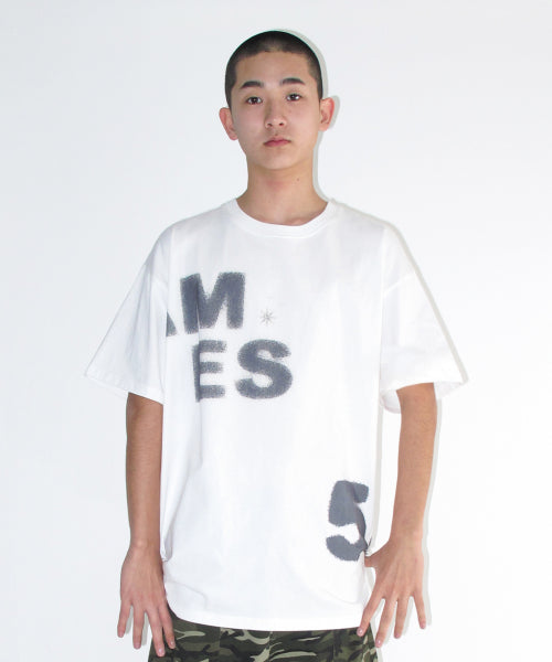 SPRAY 52 TYPO TEE - 3 COLORS WHITE