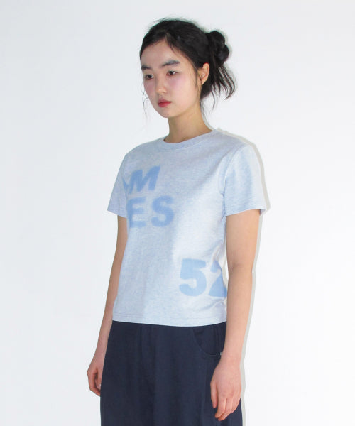 SPRAY 52 TYPO TEE - 3 COLORS BLUE