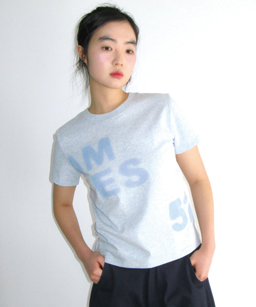 SPRAY 52 TYPO TEE - 3 COLORS BLUE