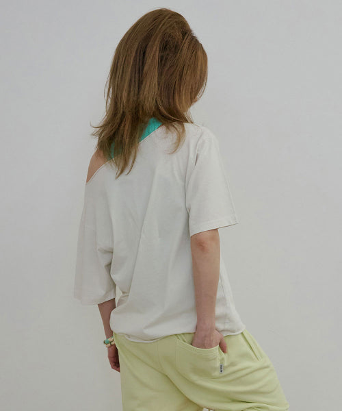 POINT TO OM TEE - 2 COLORS WHITE