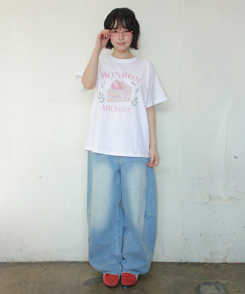 STRAWBERRY CAKE BASIC FIT T-SHIRT WHITE