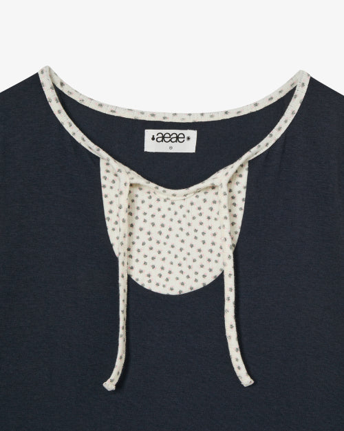 FLOWER BLOCK TEE - 2 COLORS NAVY