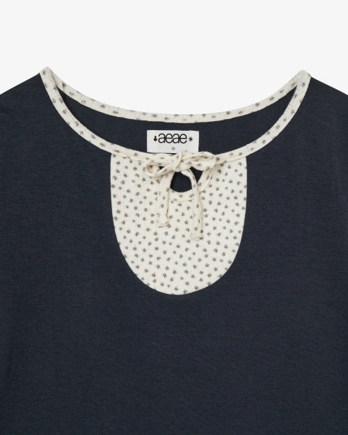 FLOWER BLOCK TEE - 2 COLORS NAVY
