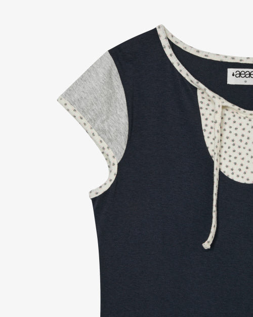 FLOWER BLOCK TEE - 2 COLORS NAVY