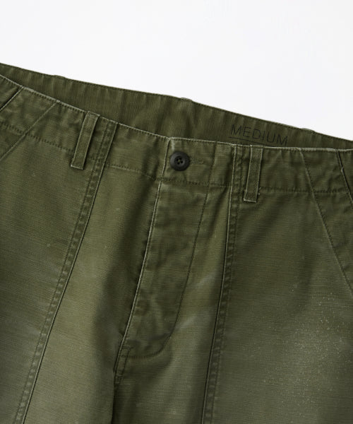 BACK SATIN FATIGUE SHORTS OLIVE
