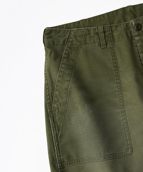 BACK SATIN FATIGUE SHORTS OLIVE