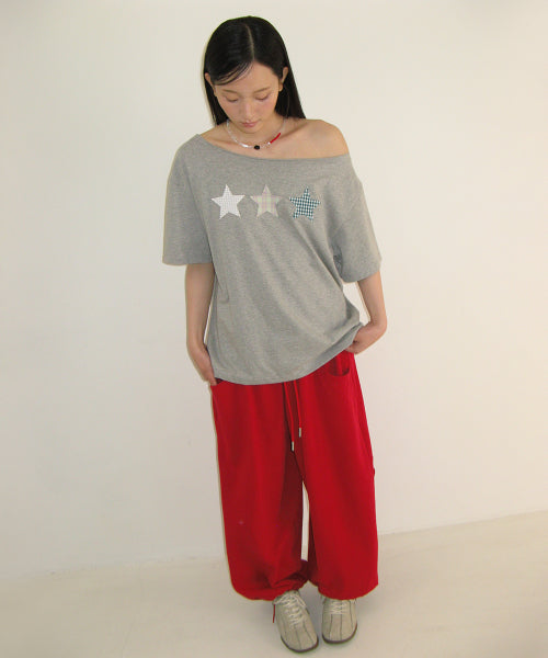 3 STAR APPLIQUE OFF SHOULDER T SHIRT - 2 COLORS GREY