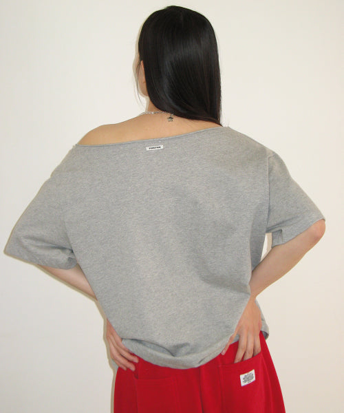 3 STAR APPLIQUE OFF SHOULDER T SHIRT - 2 COLORS GREY