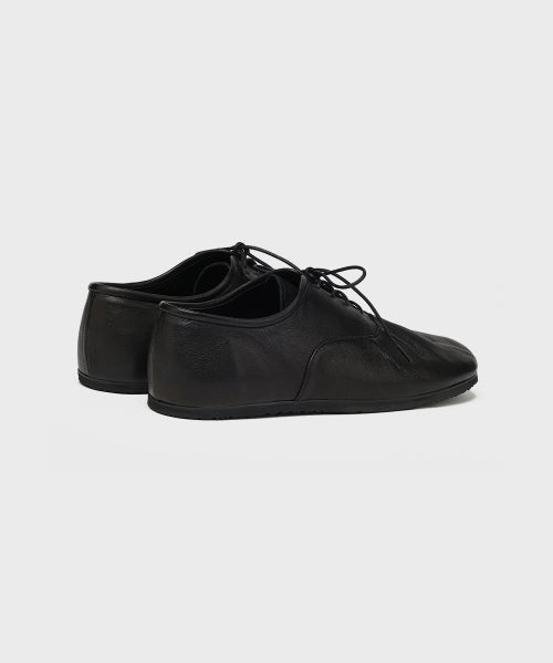 VIBRAM SHIRRING DETAIL DERBY BLACK