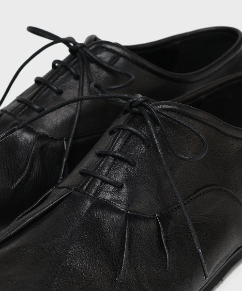 VIBRAM SHIRRING DETAIL DERBY BLACK
