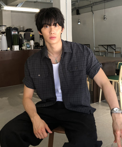 ROLL-UP TWO POCKET CHECK HALF SHIRT BLACK