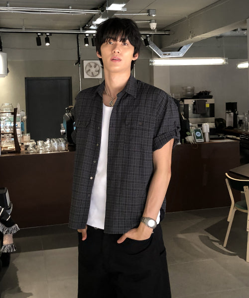 ROLL-UP TWO POCKET CHECK HALF SHIRT BLACK