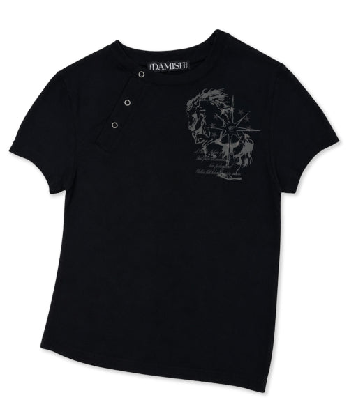 PONY GRAPHIC DIAGONAL BUTTON T-SHIRT - 2 COLORS BLACK