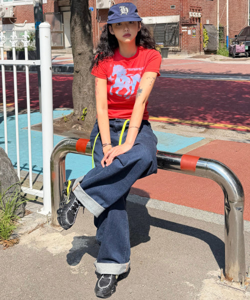 HORSE GRAPHIC PASTEL SLIM T-SHIRT - 3 COLORS RED