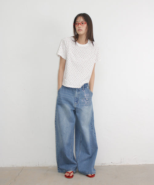 FLORAL MINI LABEL CROP SHORT SLEEVE - 2 COLORS WHITE