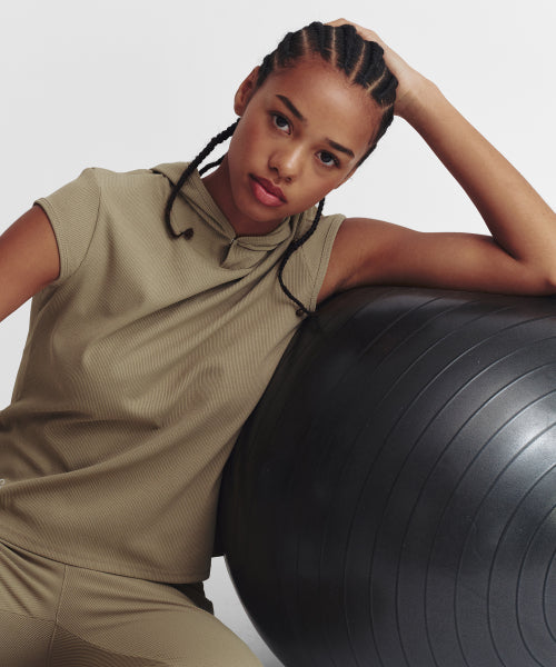 MOVE HOOD RIBBED TOP - 3 COLORS BEIGE
