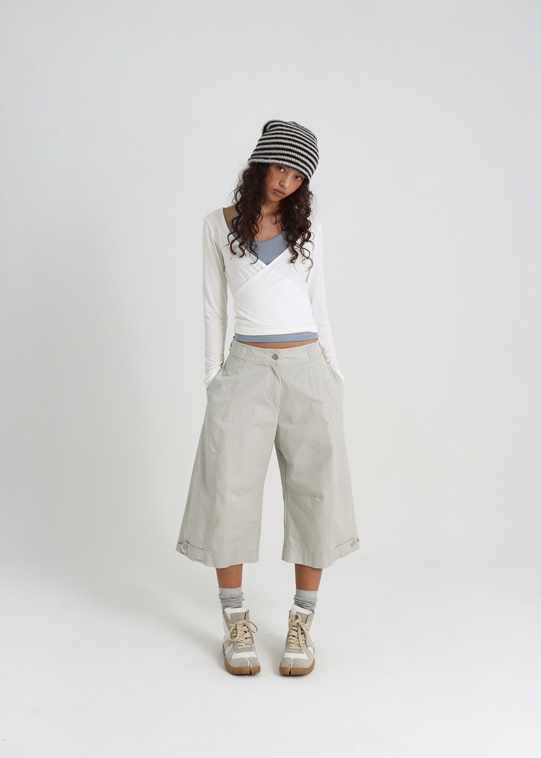 STRETCH DEEP V-NECK WRAP LONG SLEEVE TEE 9