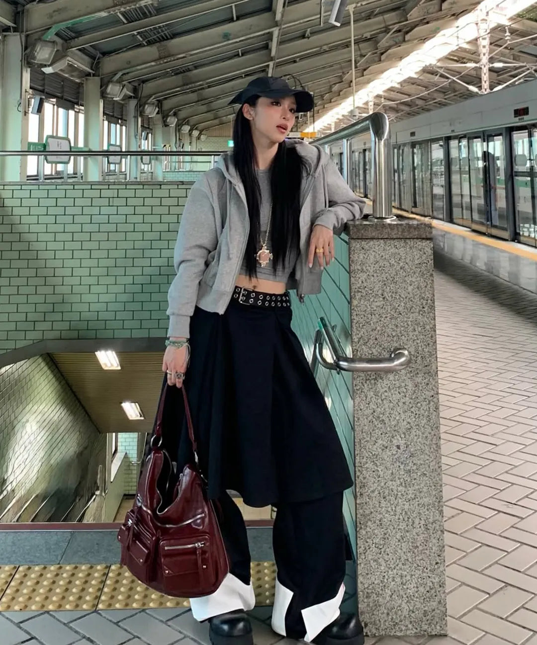 Double Pocket Shoulder Bag, BURGUNDY