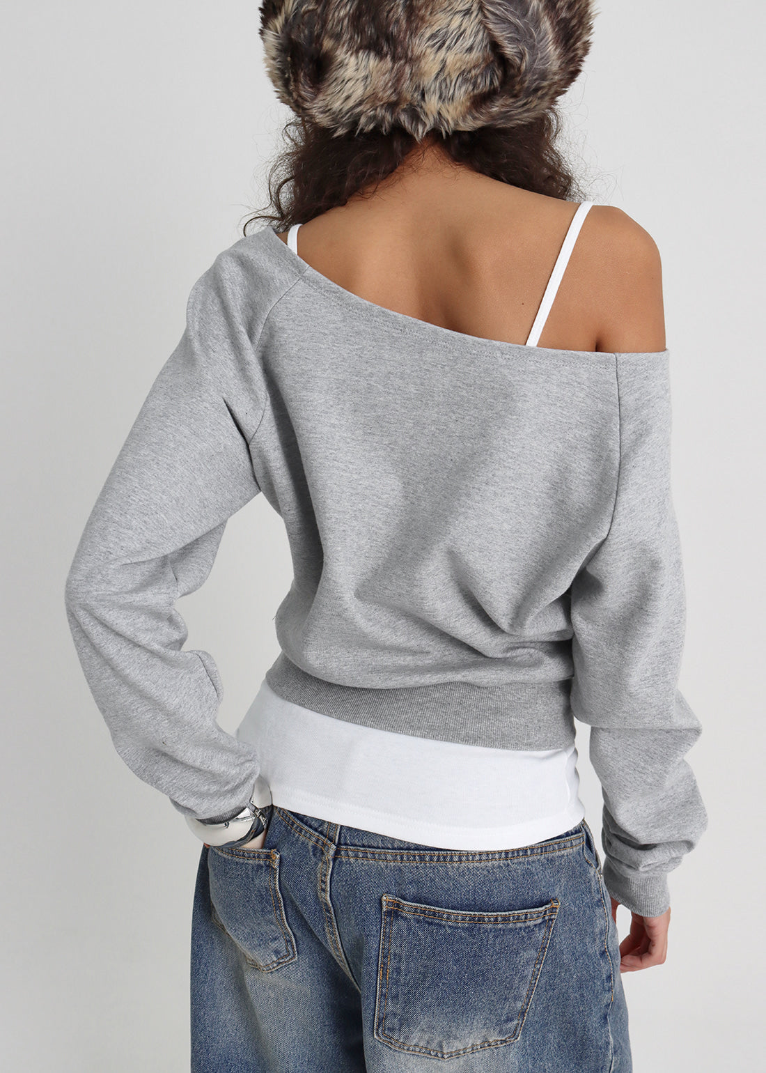 LIGHT SWEAT OFF-SHOULDER SWEATSHIRT 7