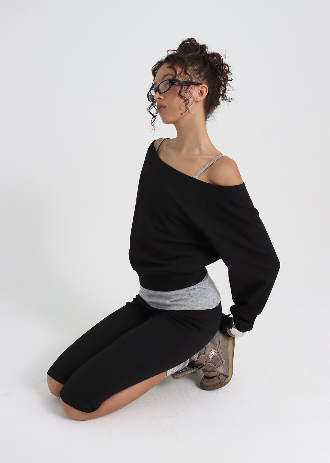 LIGHT SWEAT OFF-SHOULDER SWEATSHIRT 3