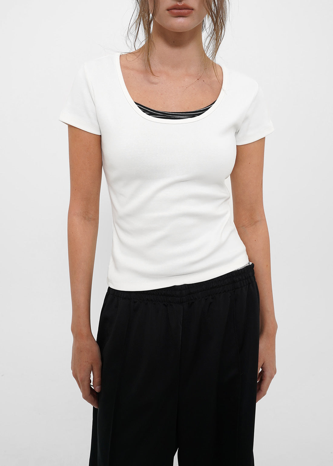 STANDARD SLIM U-NECK SHORT SLEEVE TEE 6