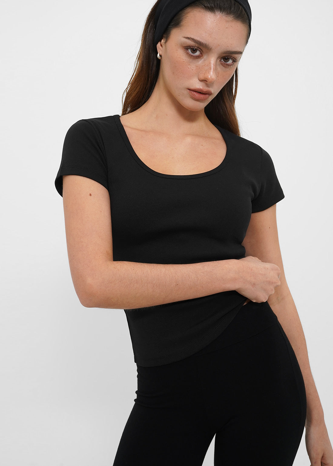 STANDARD SLIM U-NECK SHORT SLEEVE TEE 8