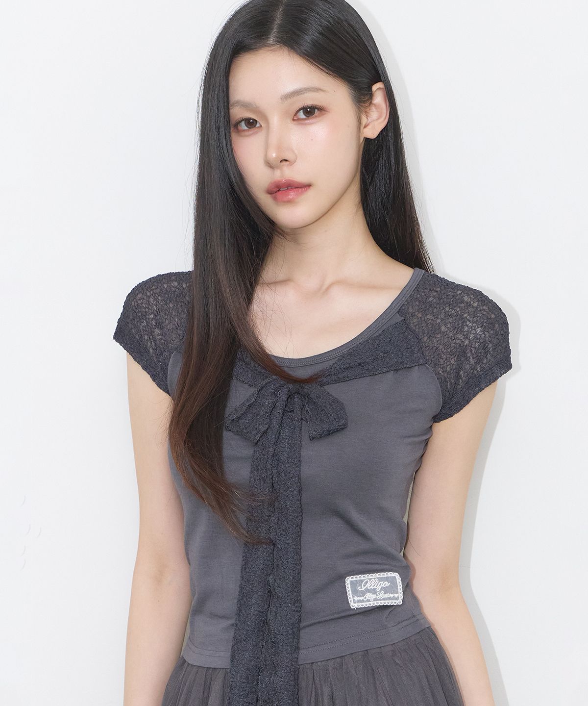 LACE RIBBON CONTRAST T-SHIRT