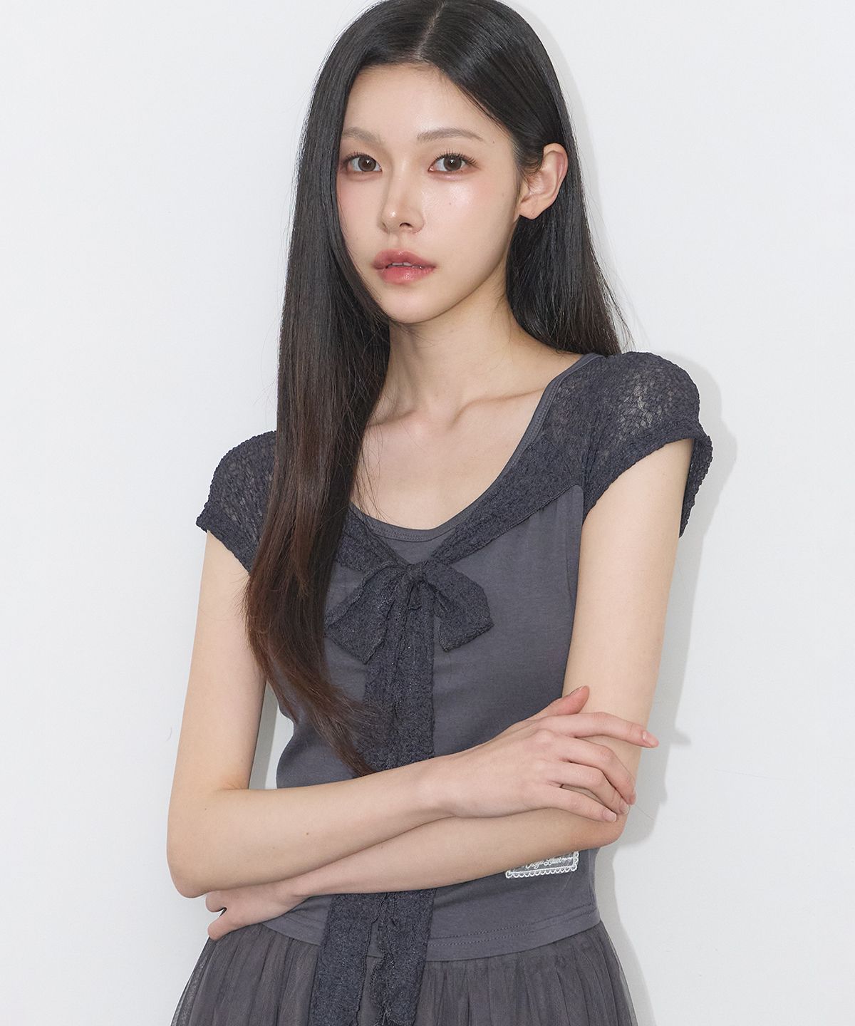 LACE RIBBON CONTRAST T-SHIRT
